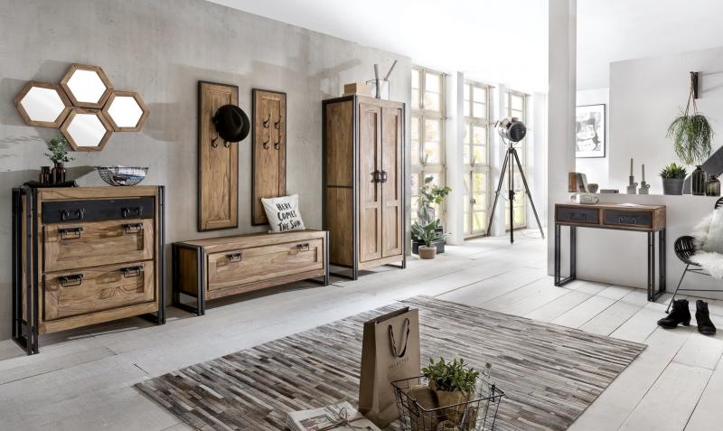 Schuhschrank, Akanzie
